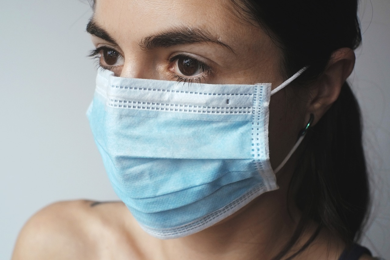 How to Choose a Respirator or Surgical Mask